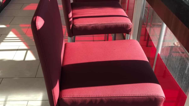 Döner Hocker in rot