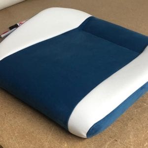 Wohnwagen Polsterung in blau und weiß