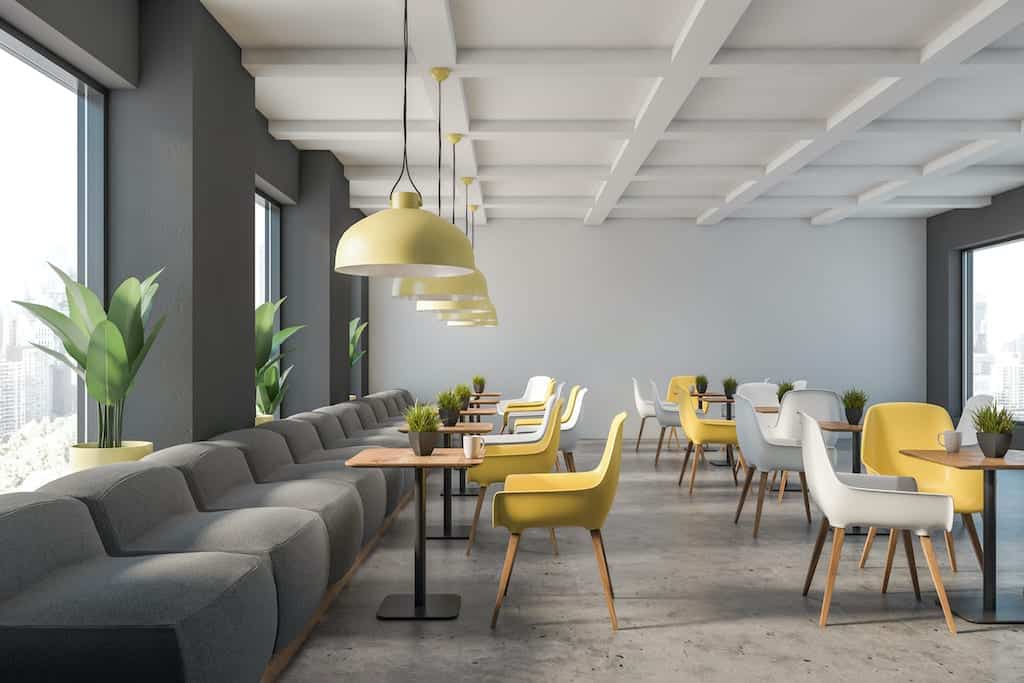Grau-weißes Familienrestaurant-Interieur