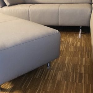 Ledersofa in beige Farbe